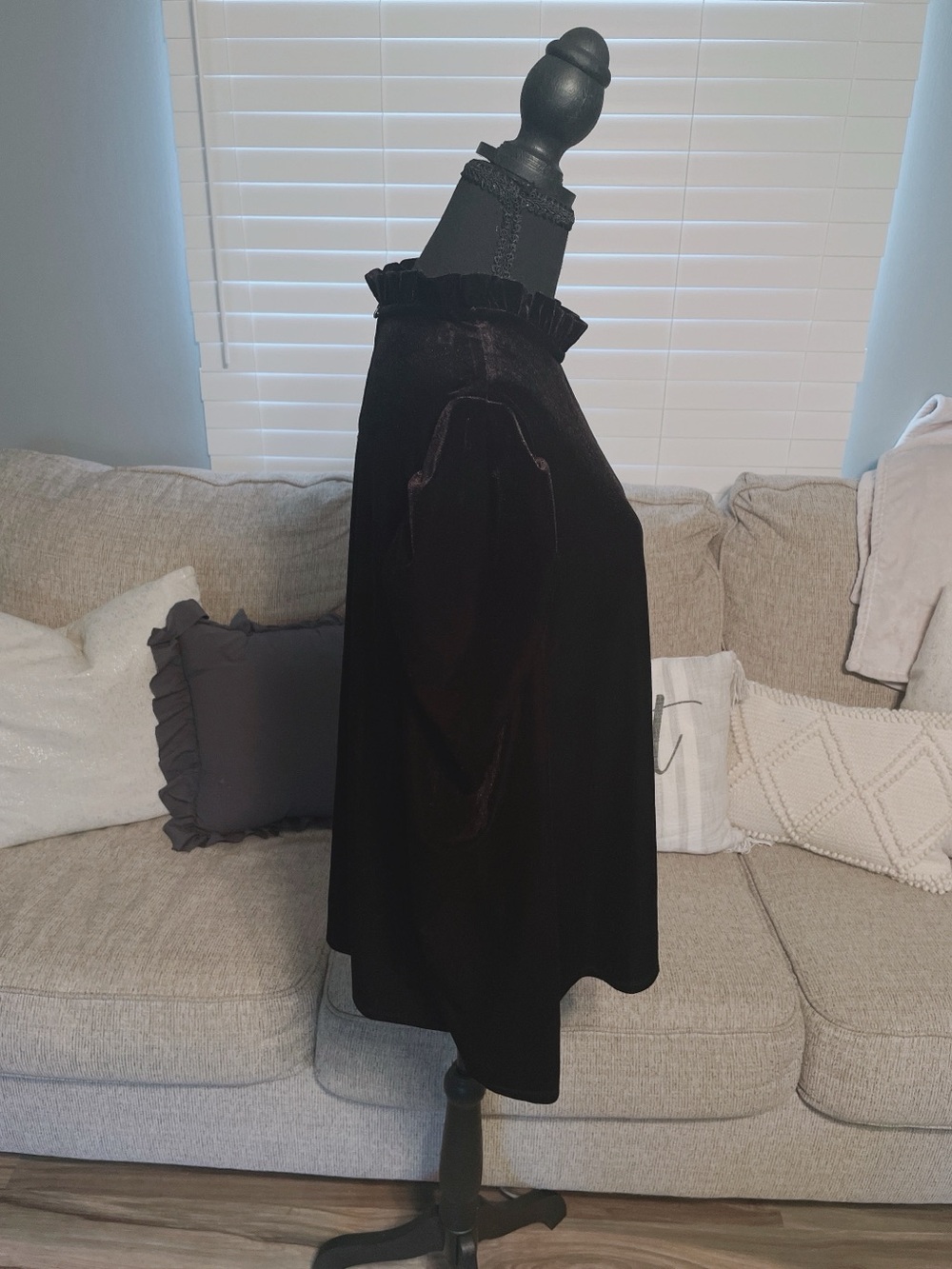 CeCe Black Velvet Puff Sleeve Blouse Size 2X - Picture 3 of 7